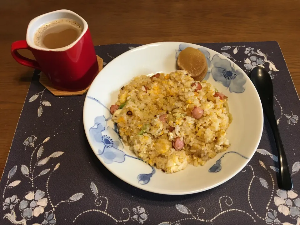 ちょっと辛い卵レタス炒飯(朝ご飯)|enarinさん