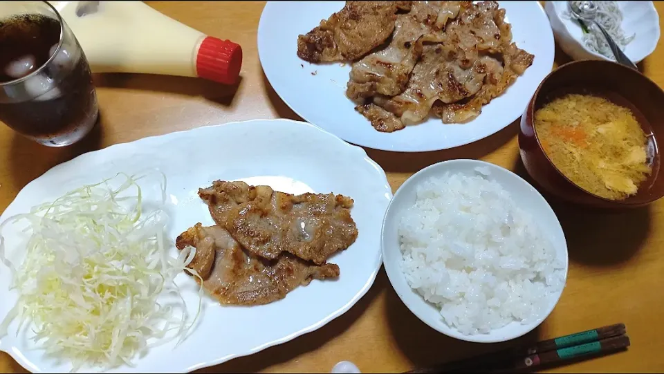 しょうが焼きとみそ汁の晩ごはん|しまだ ちえこさん