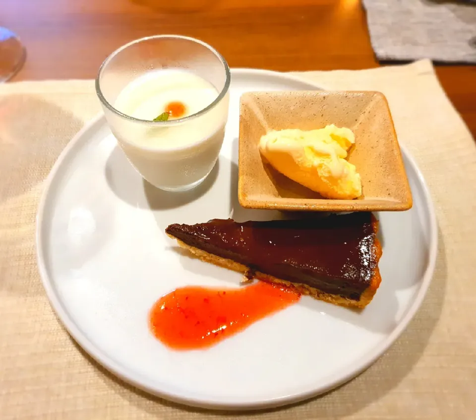 sweet dessert ice cream pudding|Sobolさん