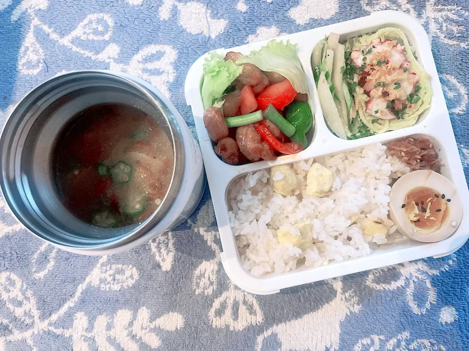 栗ご飯と鶏肉と生落花生の炒めもののお弁当|とぴさん