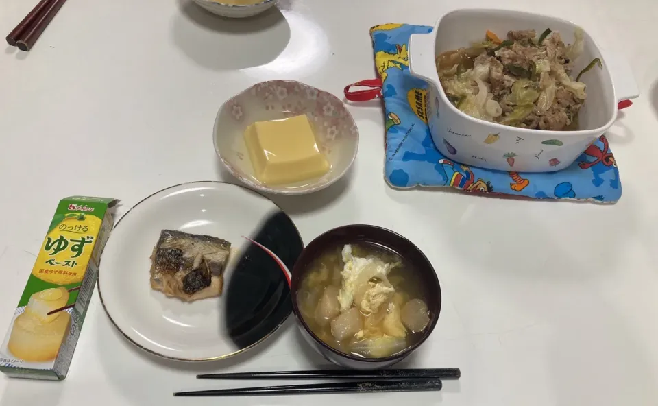 Snapdishの料理写真:晩御飯☆さごしの幽庵焼き☆卵豆腐☆かき玉汁（キャベツ・麩・玉葱）☆野菜炒め|Saharaさん