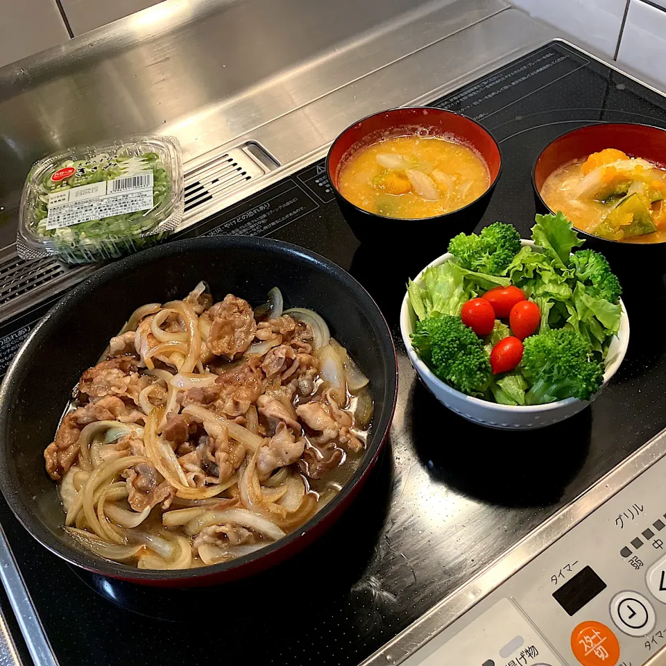 9/11  豚丼　カボチャ味噌汁🎃|らぶちあんさん