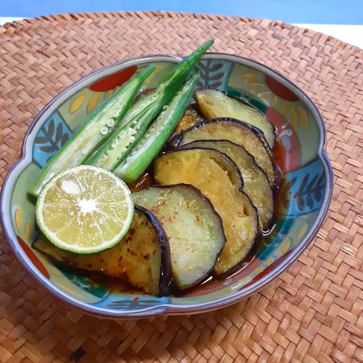 Snapdishの料理写真:丸ナスのゆずぽん焼き浸し💚|ゆっこさん