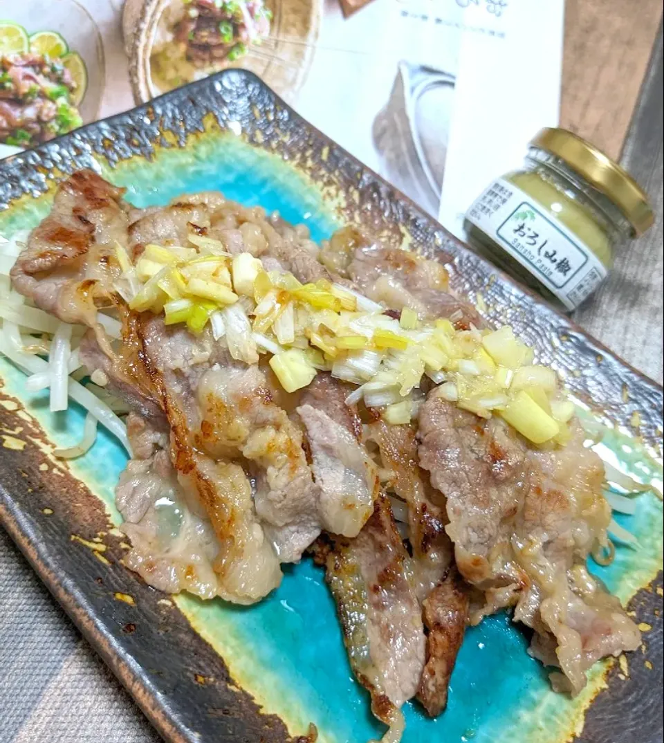 Snapdishの料理写真:牛バラのおろし山椒ネギ塩ダレ|ひとみんΨ(*´∀｀)Ψさん