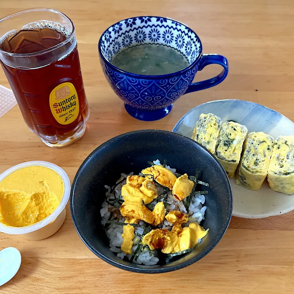 Snapdishの料理写真:ウニ豆腐丼|ぴんさんさん