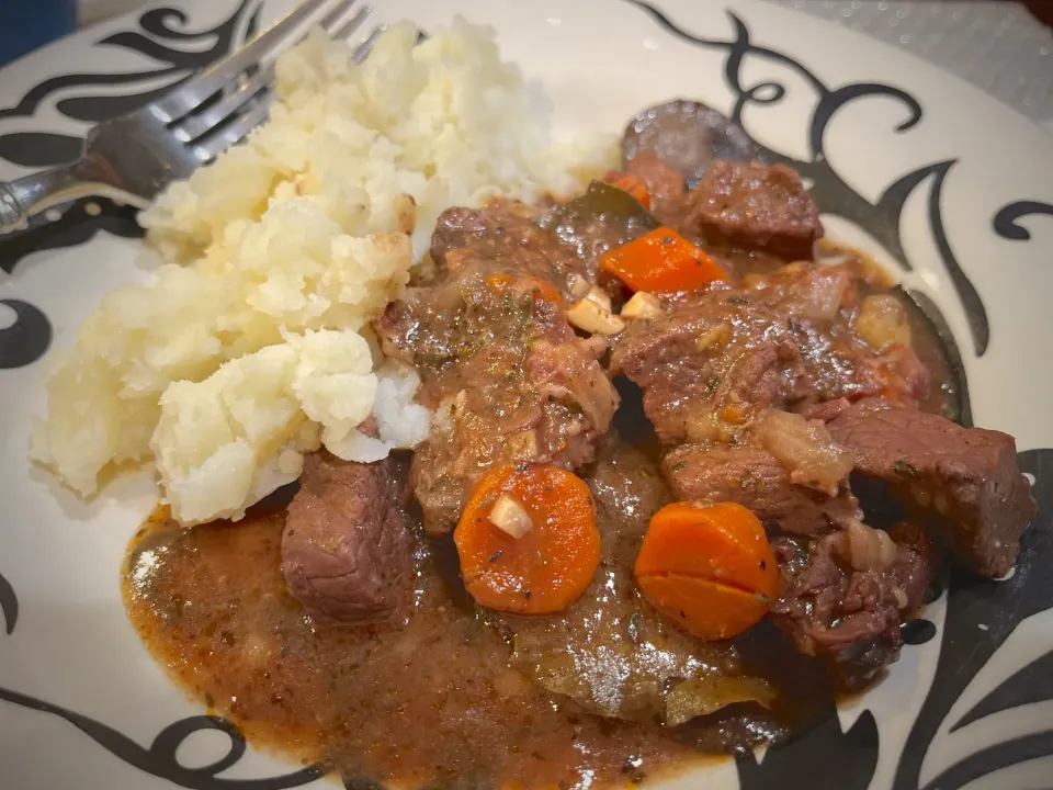 Snapdishの料理写真:Bœuf Bourguignon|Laki Maikaʻiさん