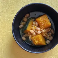 Snapdishの料理写真:白小豆でかぼちゃのいとこ煮