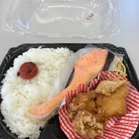 Snapdishの料理写真:唐揚げ 鮭 ご飯|抹茶アイスさん