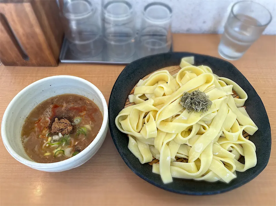 つけ麺(平打・大盛)@とろ肉つけ麺 魚とん|morimi32さん