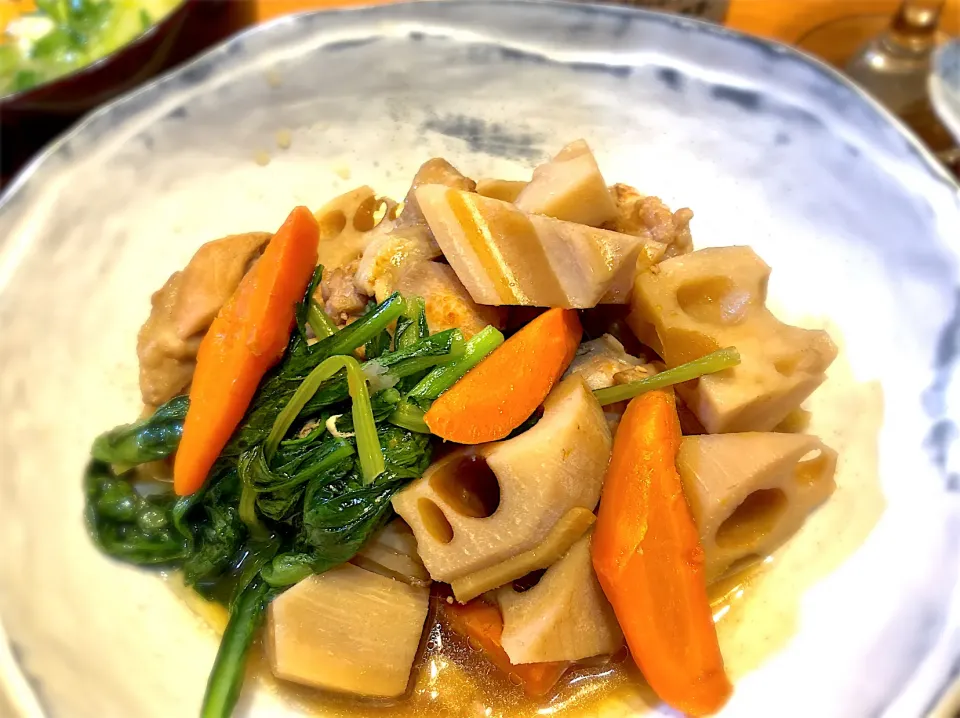 鶏もも肉と蓮根の煮物|じゅんさんさん