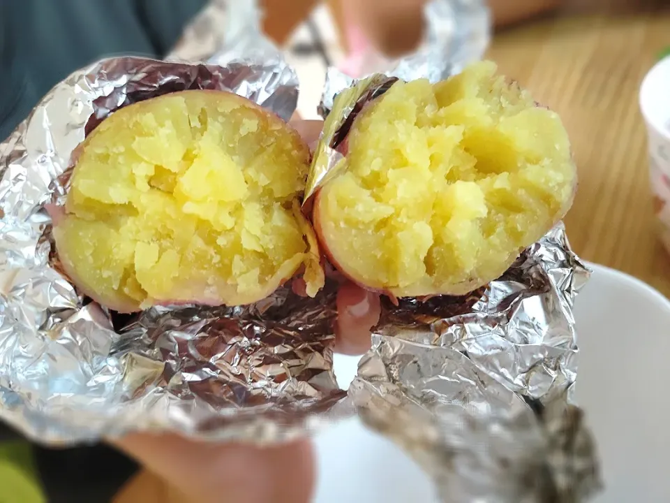 お庭の畑で夫が育てたさつま芋👍焼き芋|みぽりんさん