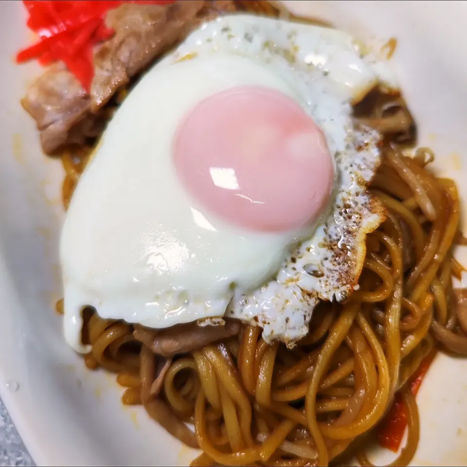 Snapdishの料理写真:月見焼きそば|akimitsuさん