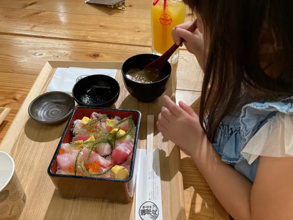 Snapdishの料理写真:20230913おこさま海鮮丼|くぽさん