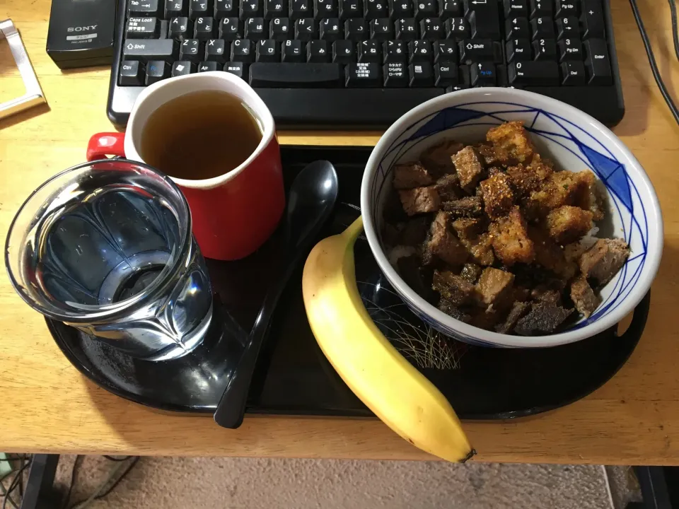 コロッケステーキ丼(朝ご飯)|enarinさん