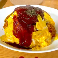 Snapdishの料理写真:カマンベールハンバーグオムライス|いっちーさん