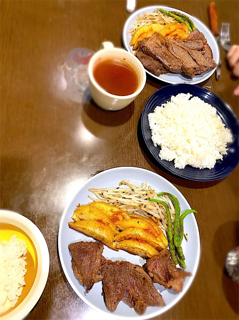 ビーフステーキ　もやしとひも唐辛子ソテー　フライドポテト　レッドペッパースープ|ch＊K*∀o(^^*)♪さん