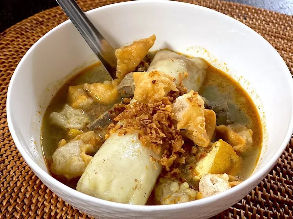 Gule jeroan & lontong|yeni kartikasariさん