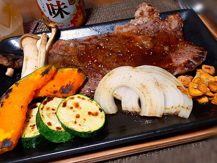 ステーキ🥩

天日干し野菜のグリル🌿|びせんさん