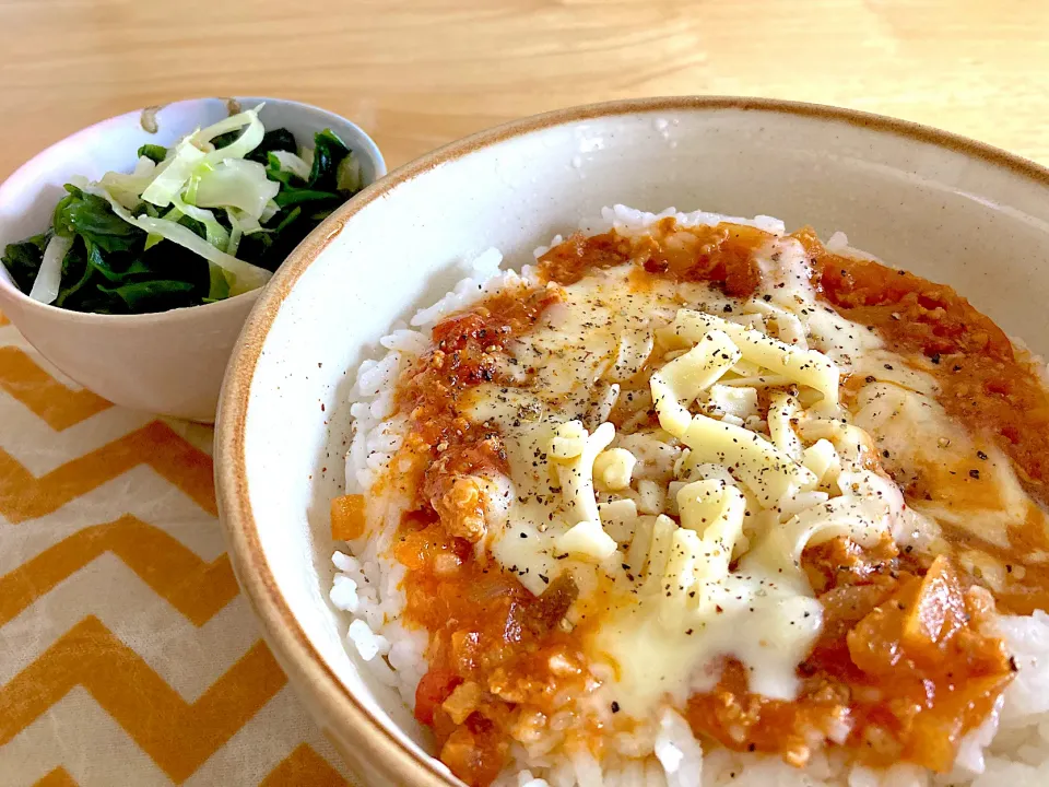 大豆ミンチのミートソースドリア＆ほうれん草のサラダ|さくたえさん