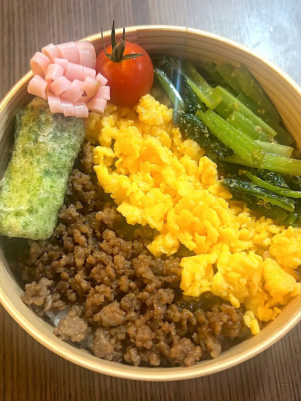 三色そぼろ弁当|soranomamaさん