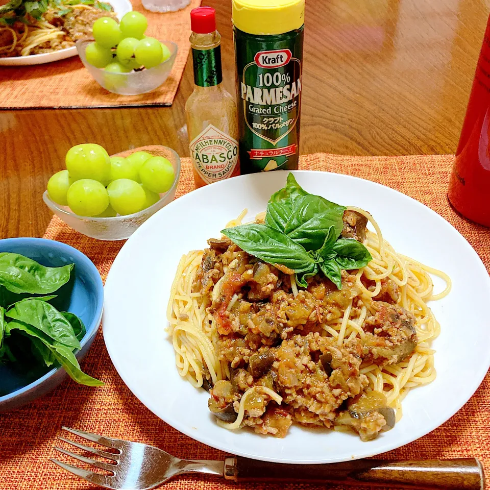 Snapdishの料理写真:茄子とひき肉のボロネーゼ風パスタ|akkoさん