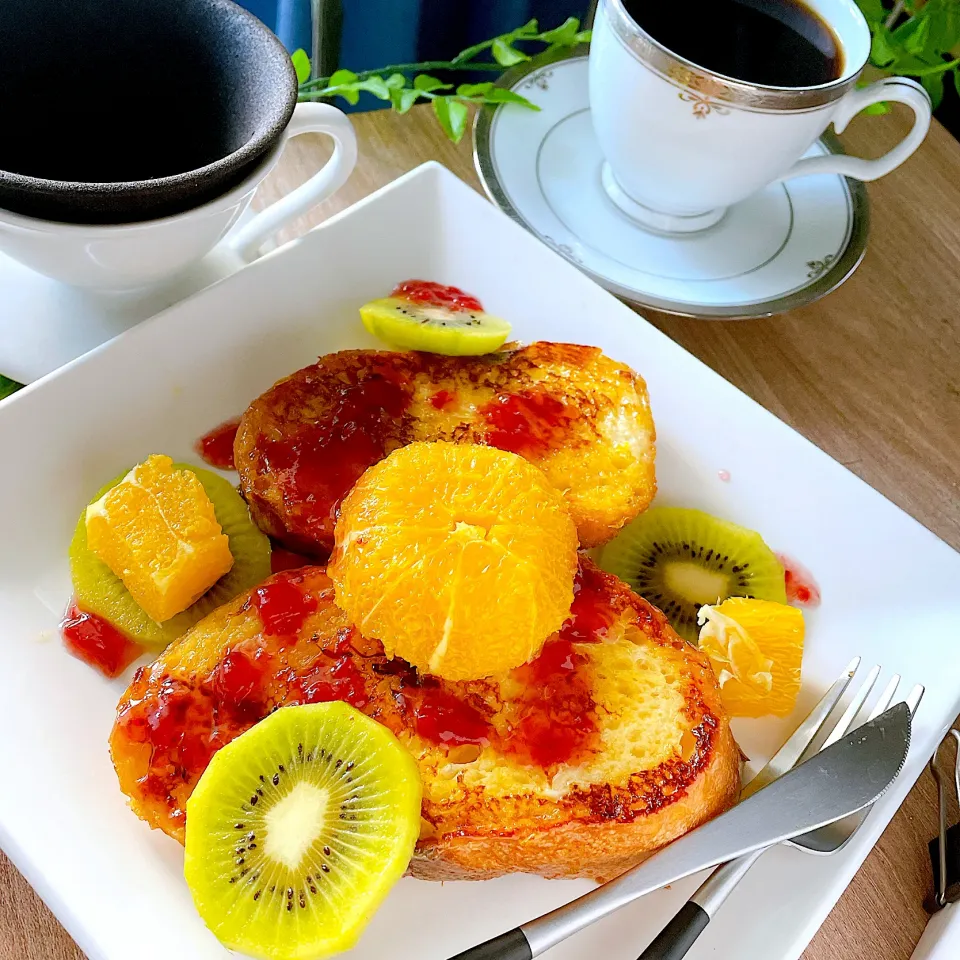 🍊オレンジと🥝キウイの🥪厚切りフレンチトースト|S の食卓2さん