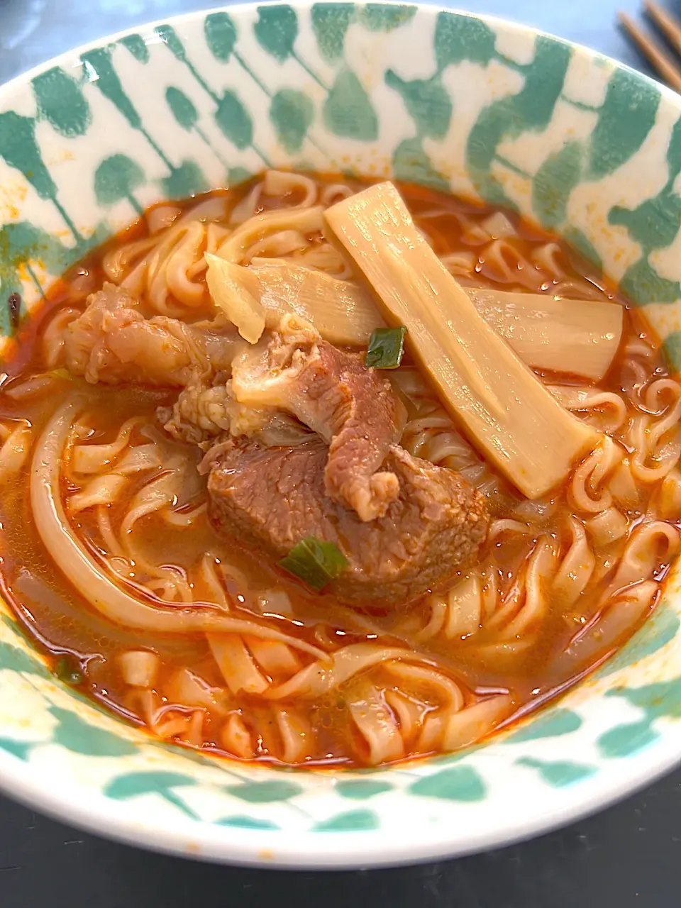 台湾土産の麻辣鍋牛肉麺。ちゃんと肉も入ってて、結構辛くて美味しい。|hanakoさん