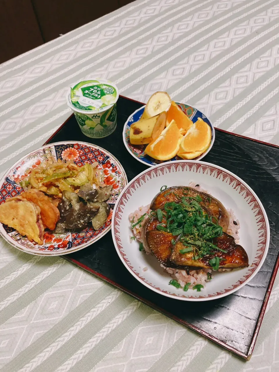 grandmaの晩ごはん☆ 今夜は、昨日の残りで…茄子🍆の蒲焼き風丼。頂きます|kaoriさん