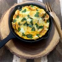 ズッキーニとチーズのエッシェ（レバノン　イラク　トルコ風ハーブオムレツ）
