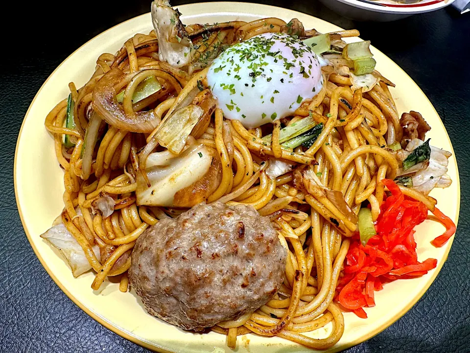 オタフクソース焼きスパにハンバーグ|マハロ菊池さん