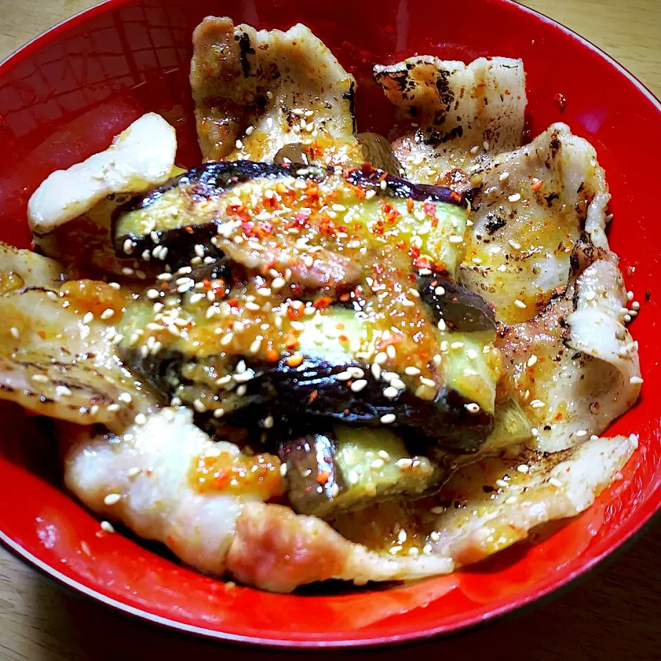 豚バラと茄子のヤバ味噌丼^_^|きよっさんさん