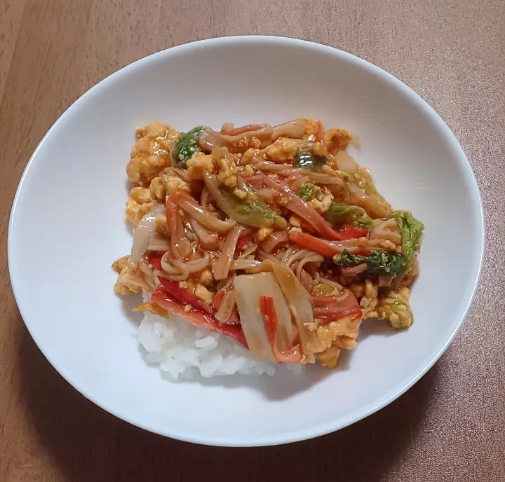 Snapdishの料理写真:白菜とカニカマと卵の甘酢あん丼|ナナさん