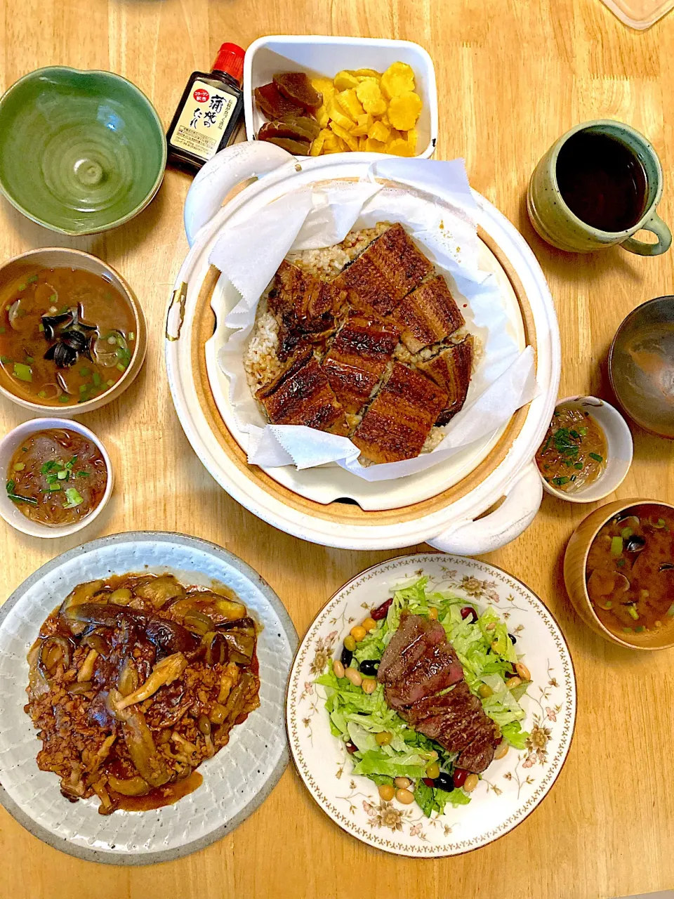 Snapdishの料理写真:マルコメ　キッチン四川式麻婆茄子のある夕飯⭐️⭐️⭐️|さくたえさん