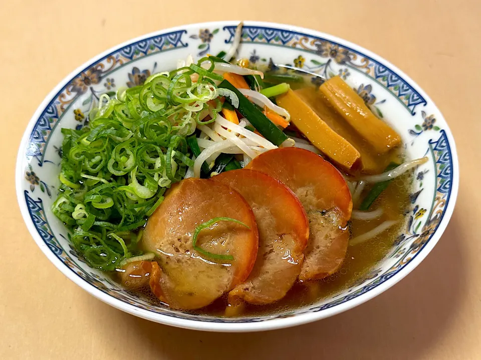 菊水　函館一文字塩ラーメン|マハロ菊池さん