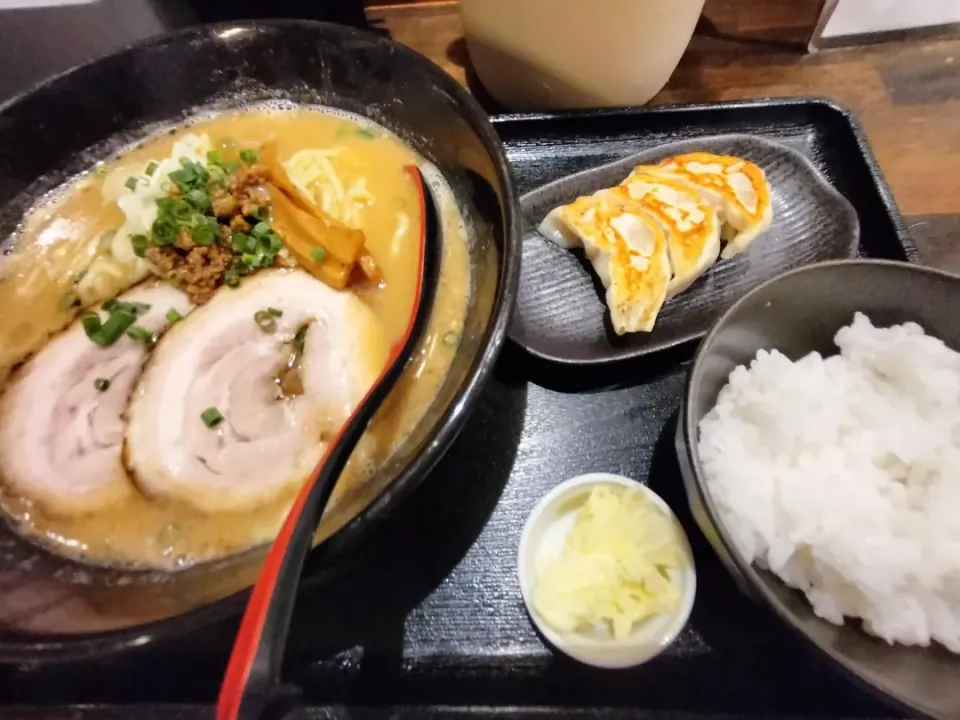 味噌󠄀ラーメン
ランチセット|ゆずあんずさん