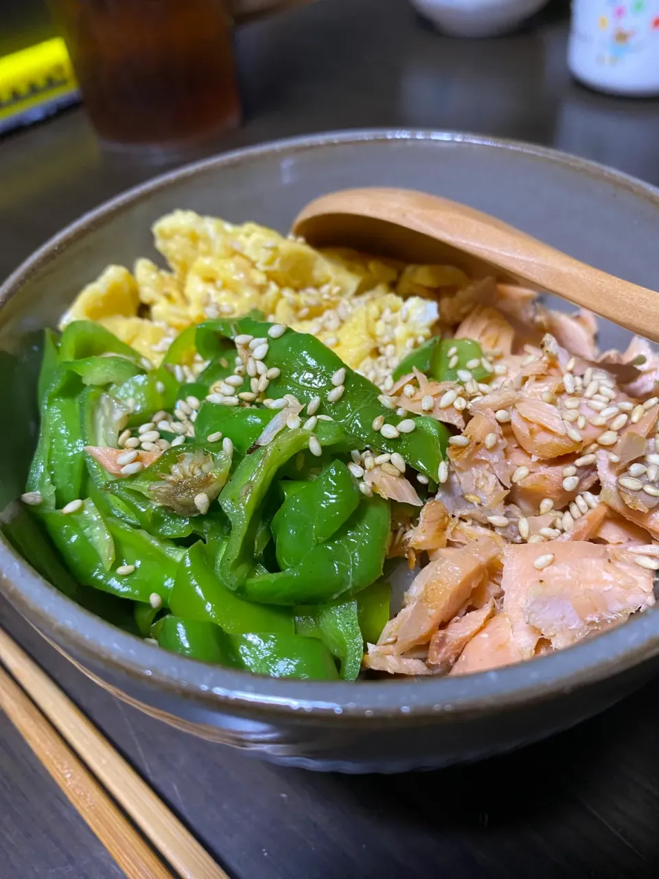 Snapdishの料理写真:焼き鮭ほぐしの三食丼|ちぐあささん