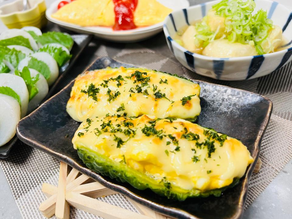 「ゴーヤの卵チーズ焼き」