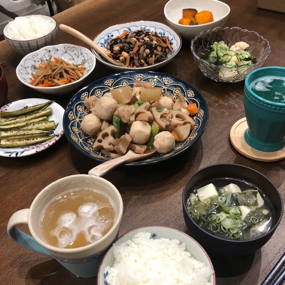 Snapdishの料理写真:里芋たっぷりの筑前煮|さらっと🍀さん