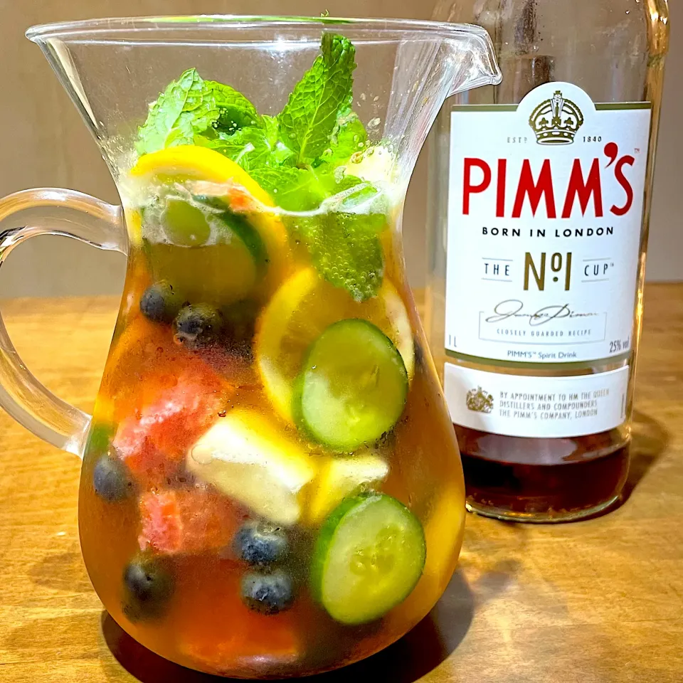 Snapdishの料理写真:ロンドンのお土産PIMM'S no.1 きゅうりを🥒入れて…いただきます|kaoriさん