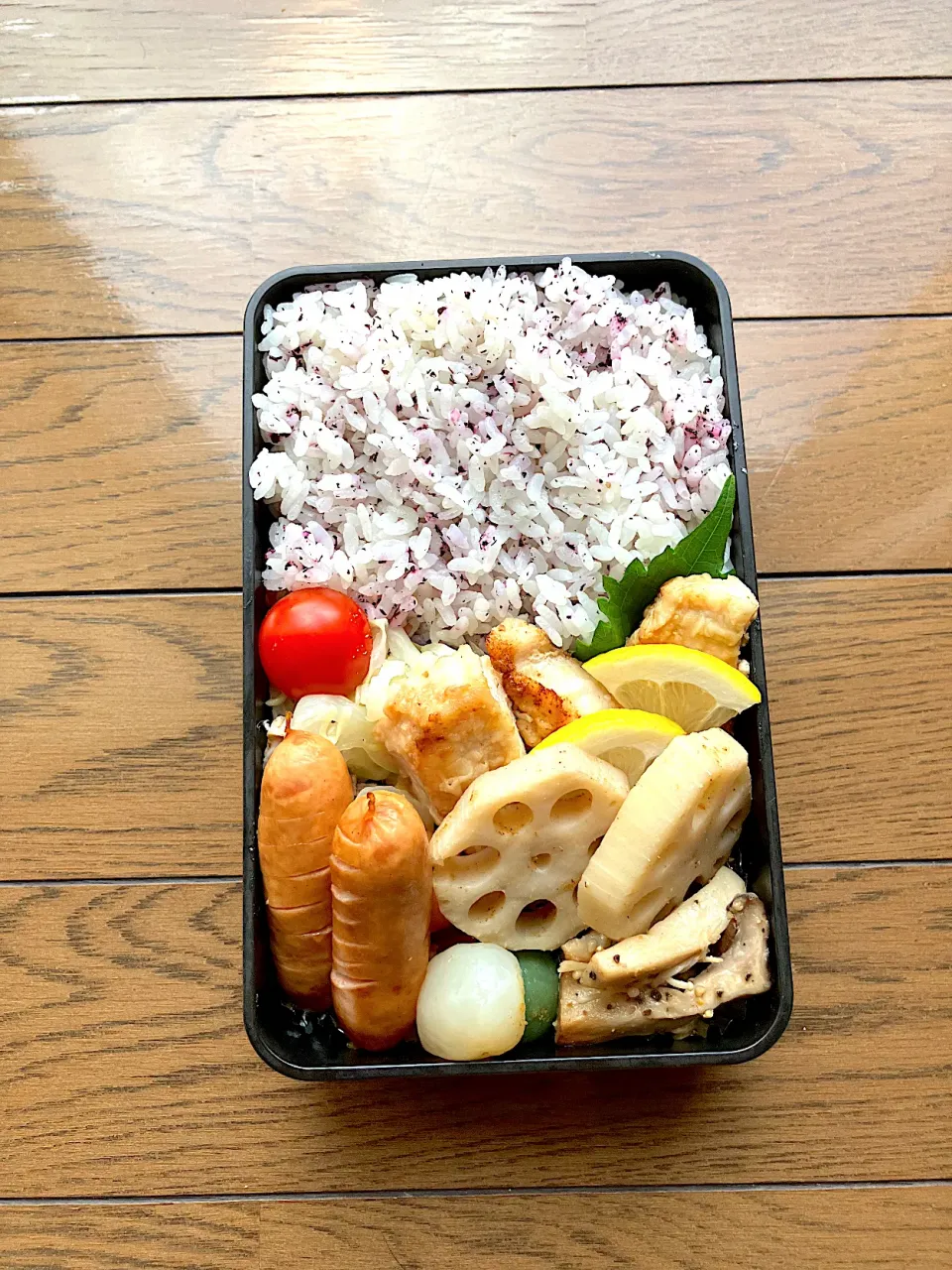 Snapdishの料理写真:カジキマグロソテー弁当|_emi_48.0517さん