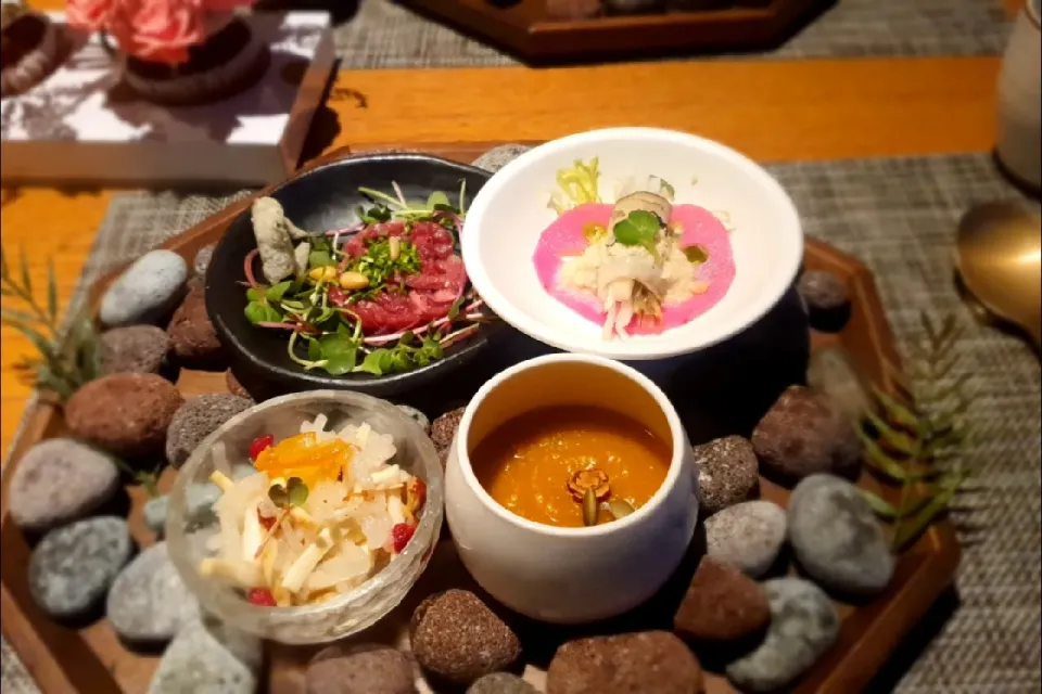 Pumpkin soup, salad. appetizer|Sobolさん