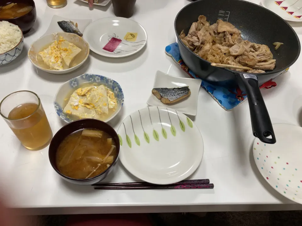 アルモンデ晩御飯☆豚の生姜焼き☆高野豆腐の卵とじ☆さごしの幽庵焼き☆みそ汁（キャベツ・えのき）|Saharaさん