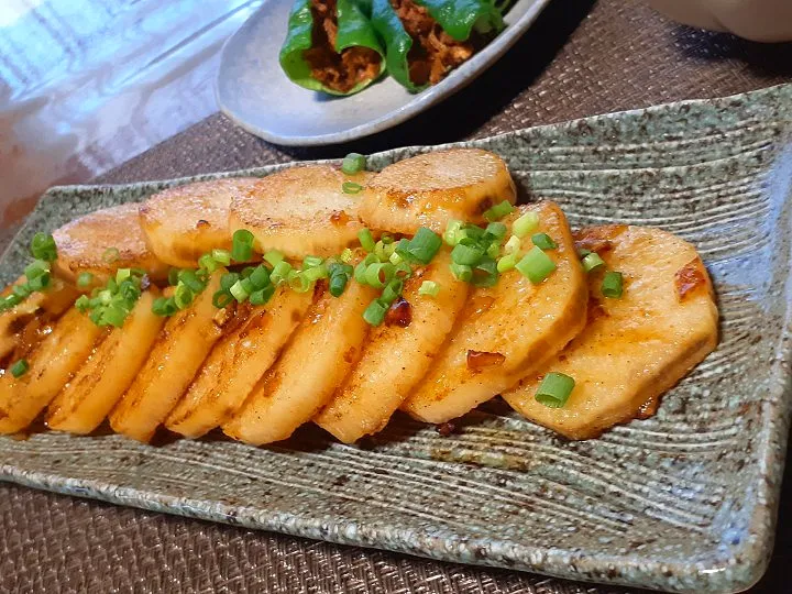 Snapdishの料理写真:長芋のバター醤油🎶

にゃんぺこちゃんの
　ザクザクスナッキー🌿|びせんさん