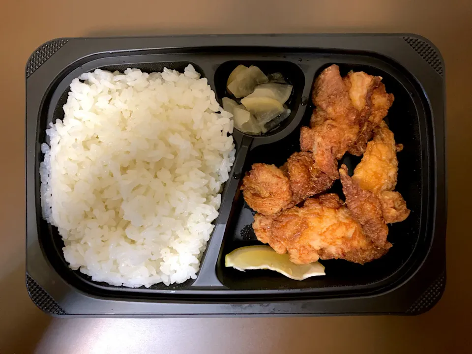 ガスト 若鶏の唐揚げ弁当(ハーフ)|ばーさんさん