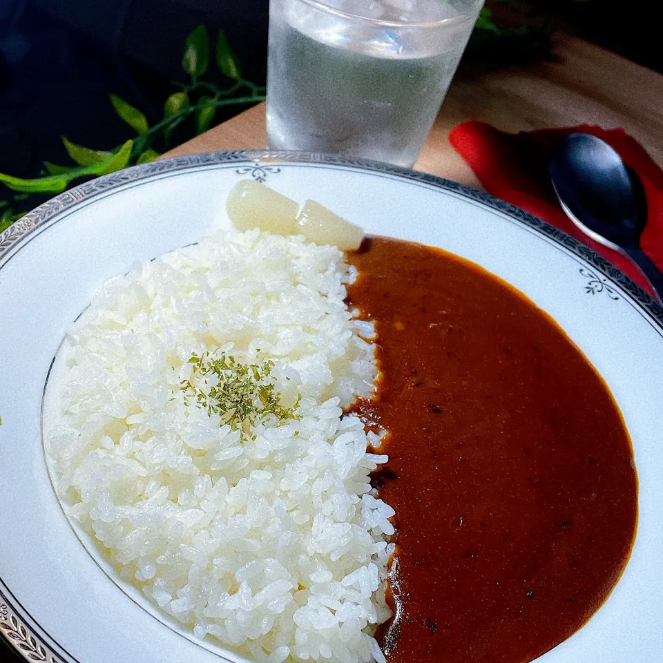 久々のシンプル🍛カレー|S の食卓2さん