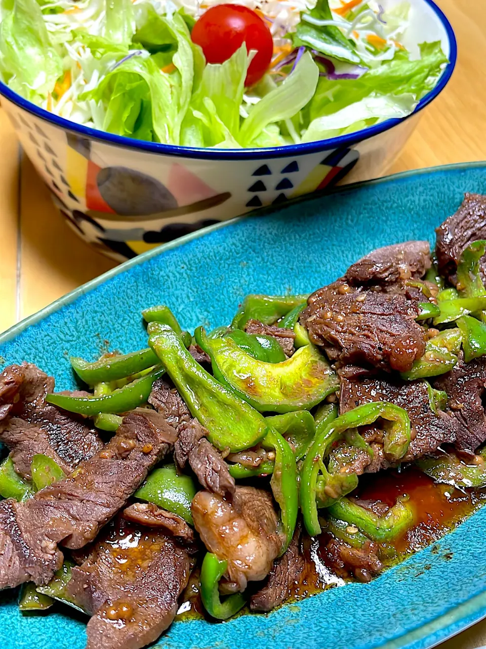 味付きハラミを🫑で炒めました！これもまた焼肉の残り。|abekoさん