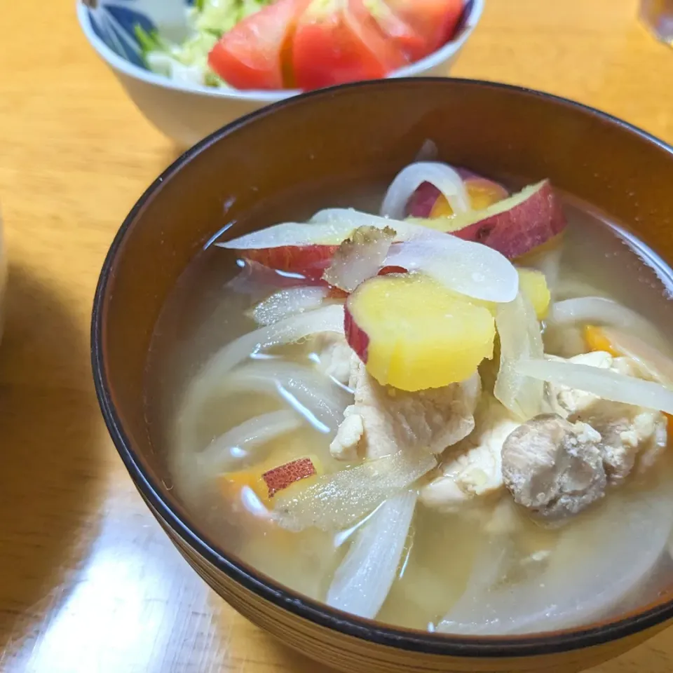 Snapdishの料理写真:豚汁より美味しい！？鶏汁😊|きなこもちさん