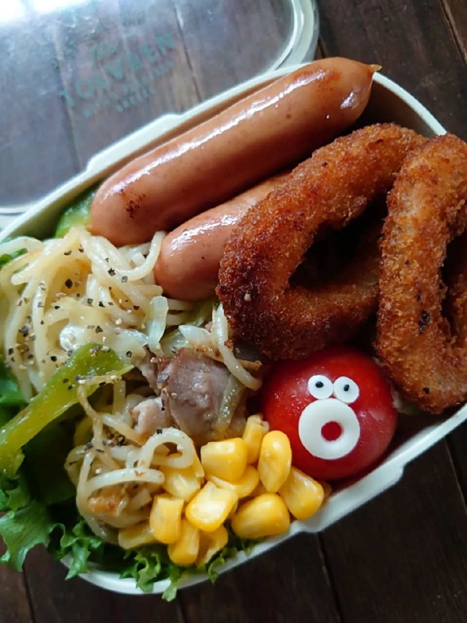 Snapdishの料理写真:漢の…次女用🍱イカリング付き塩焼きそば弁当|ᵏᵒᵘさん