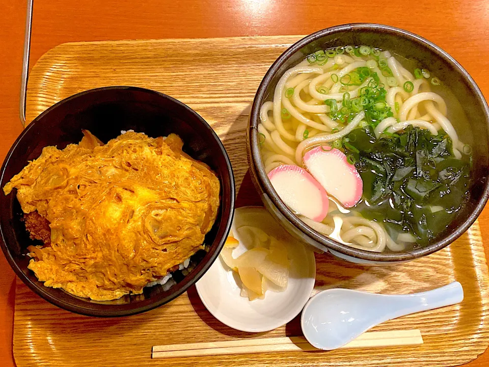 カツ丼てちしょく|みーこさん