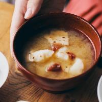 長芋とたたき梅の味噌󠄀汁